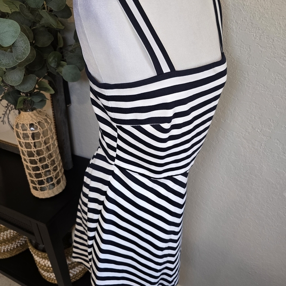 Michael Kors Miter Stripe Ponte Fit And Flare Midi Dress Navy And White Size 8 - Picture 7 of 9